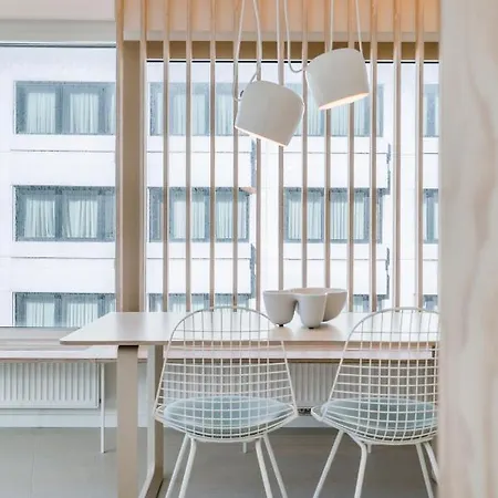 De Zwemmer - Practical, Optimized App With Garage