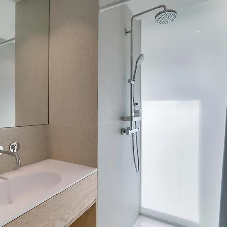 Apartament De Zwemmer - Practical, Optimized App With Garage *